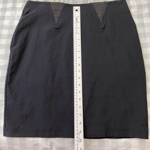 Joseph Ribkoff cute little black skirt size 10 stretchy material elastic waist - Picture 8 of 11